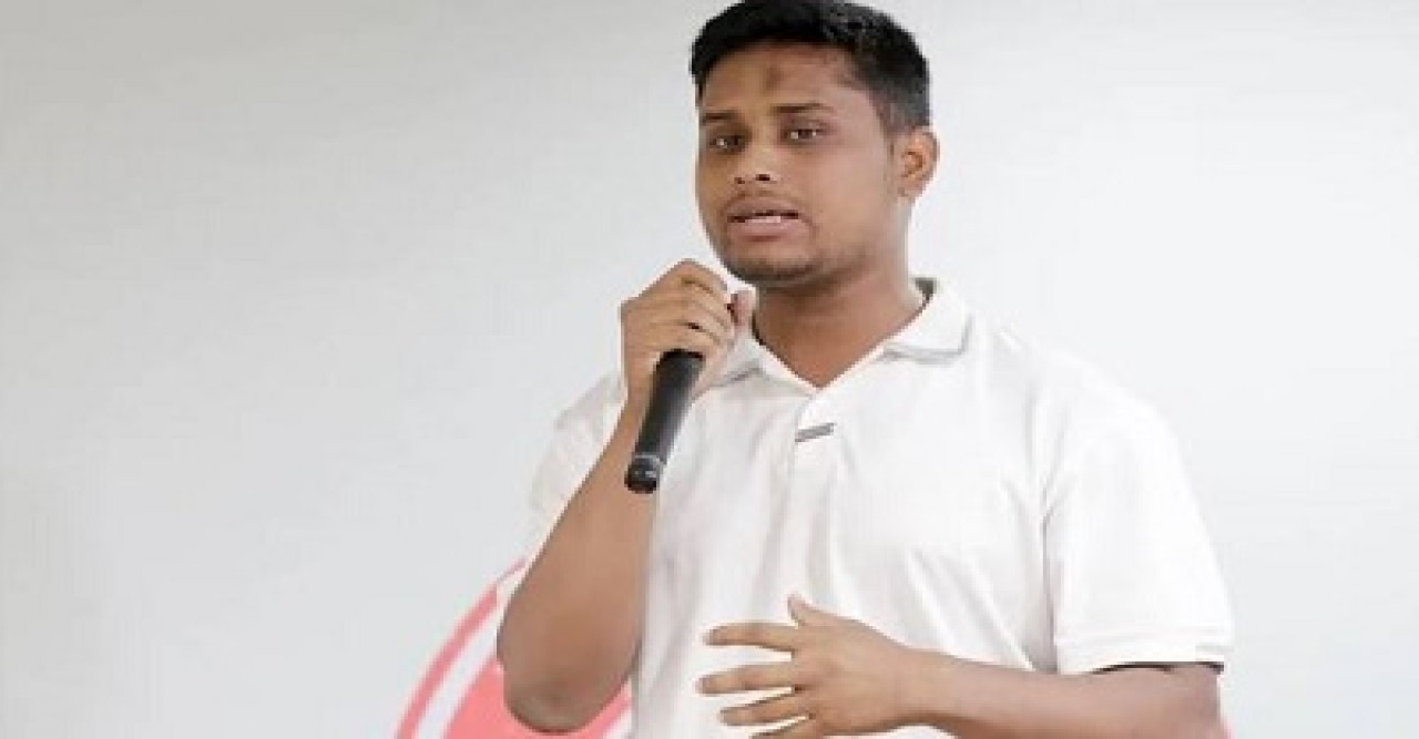 বিদ্যুৎ সমস্যা সমাধানে প্রধানমন্ত্রীর চ্যালেঞ্জ গ্রহণ করলেন হাসনাত, দিলেন চার প্রস্তাব