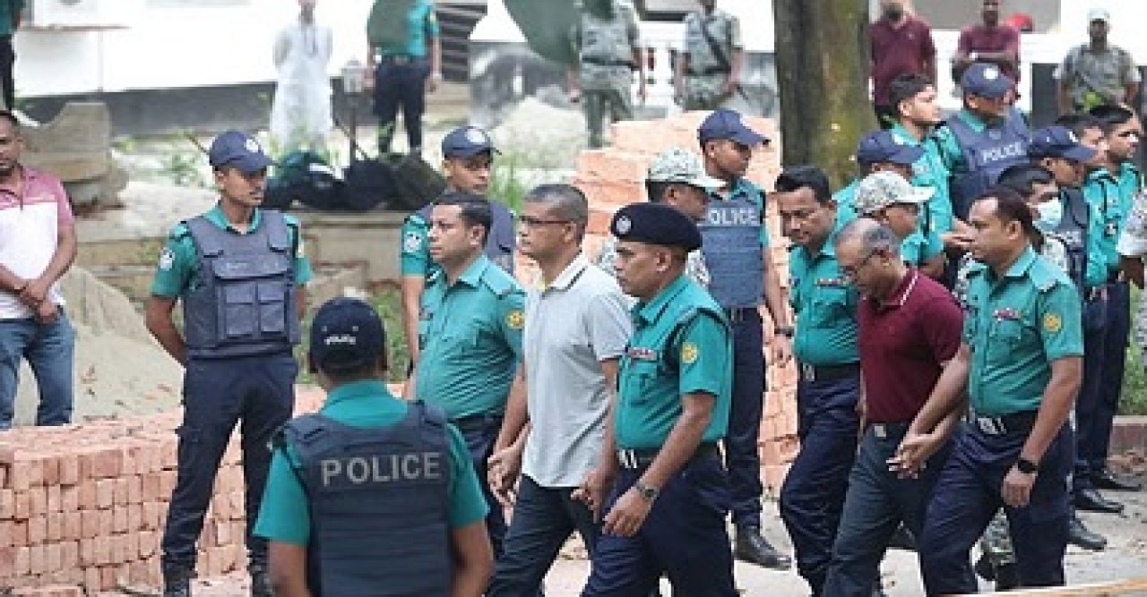 ট্রাইব্যুনালে কঠোর নিরাপত্তা, ফের হাজির হচ্ছেন ১৩ সেনা কর্মকর্তা