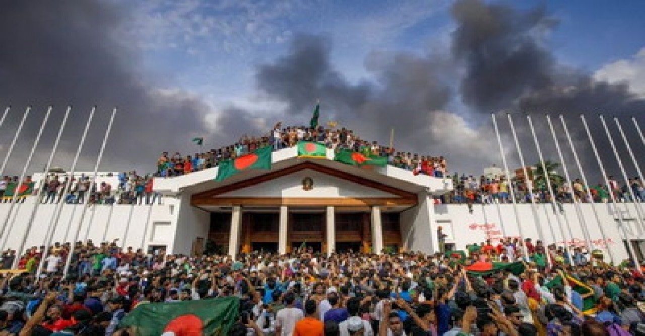 ঝুলে যাচ্ছে জুলাই জাতীয় সনদ!