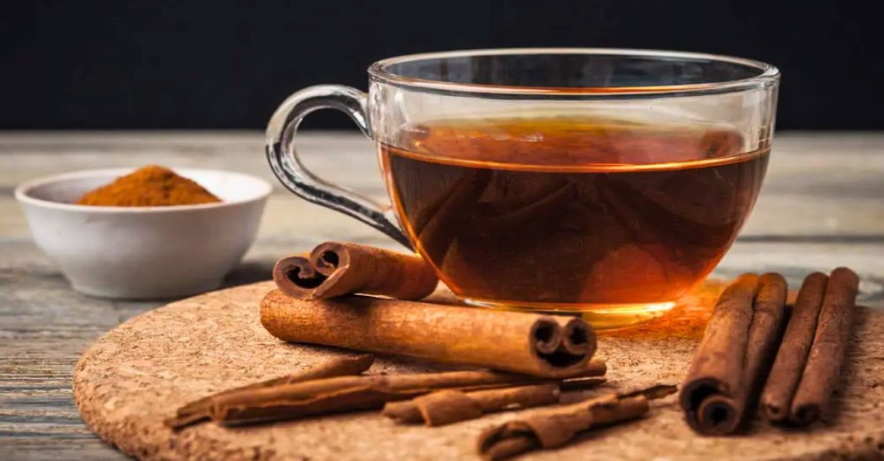 ত্বকের উজ্জ্বলতা ফেরাতে পারে দারচিনি ভেজানো পানি, খেতে হবে যেভাবে