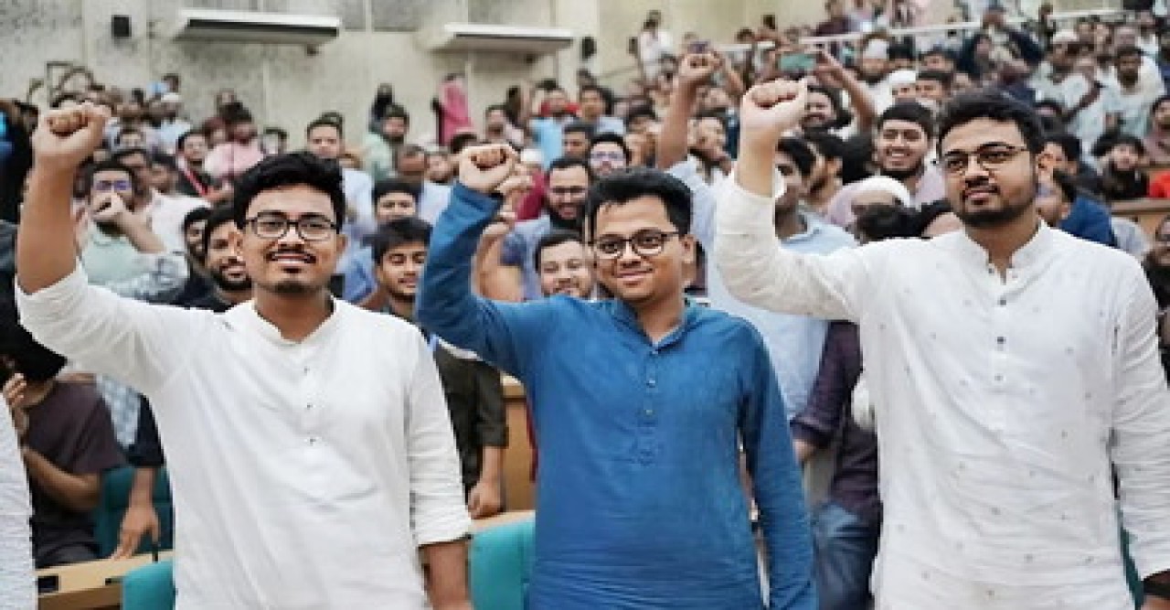মৌলবাদের প্রতি সমর্থন নয়, বিকল্প খোঁজার আকুতি: শশী থারুর