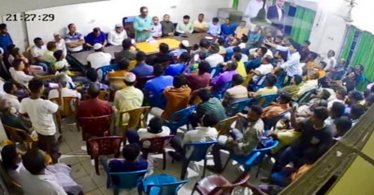 এনায়েতপুর-শাহজাদপুরে শ্রমিক সংগঠনের সঙ্গে প্রফেসর ড. এম এ মুহিতের মতবিনিময়