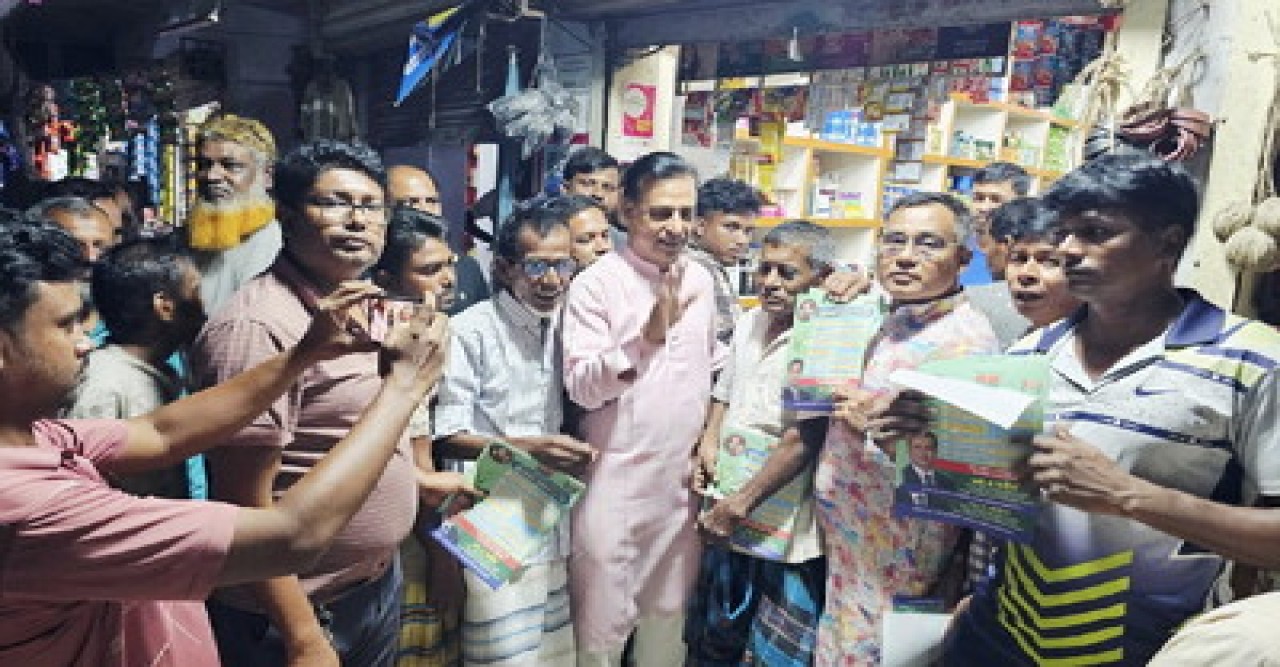 মান্দায় তারেক রহমান ঘোষিত ৩১ দফা বাস্তবায়নে লিফলেট বিতরণ ও গণসংযোগ