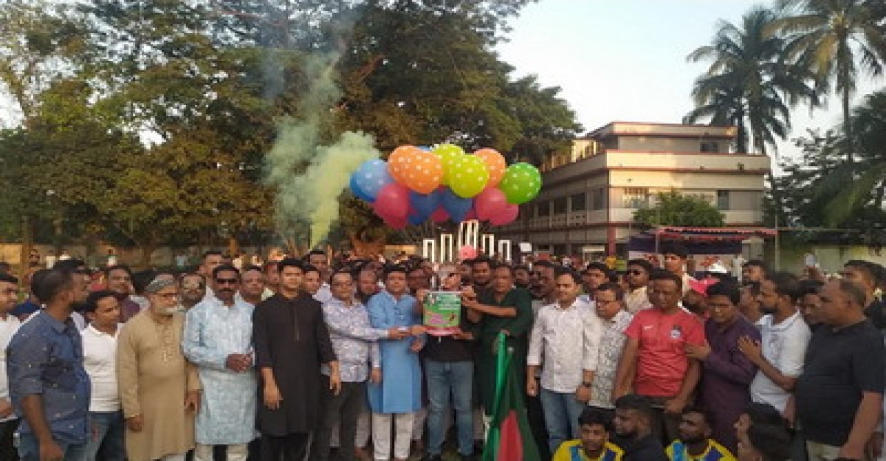 শাজাহানপুরে সনাতনী ফুটবল টুনামেন্টের বর্ণাঢ্য উদ্বোধন