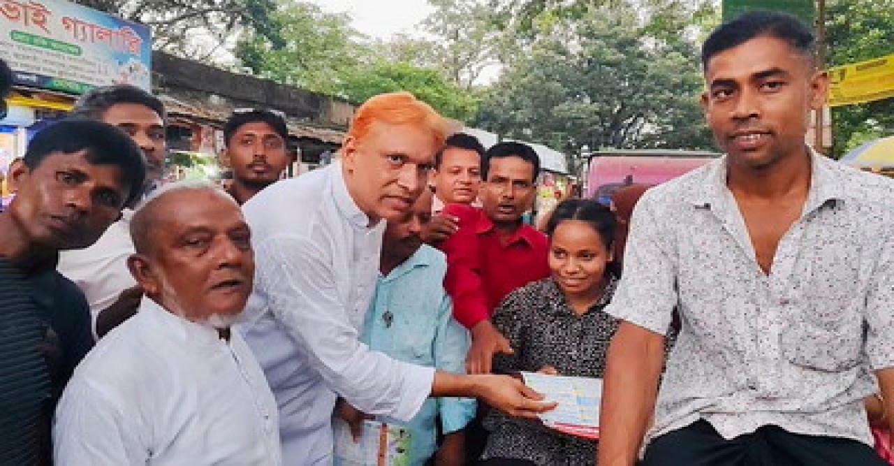 তারেক রহমানের ৩১ দফা প্রচারে আবু বকর সিদ্দিকের লিফলেট বিতরণ ও গণসংযোগ