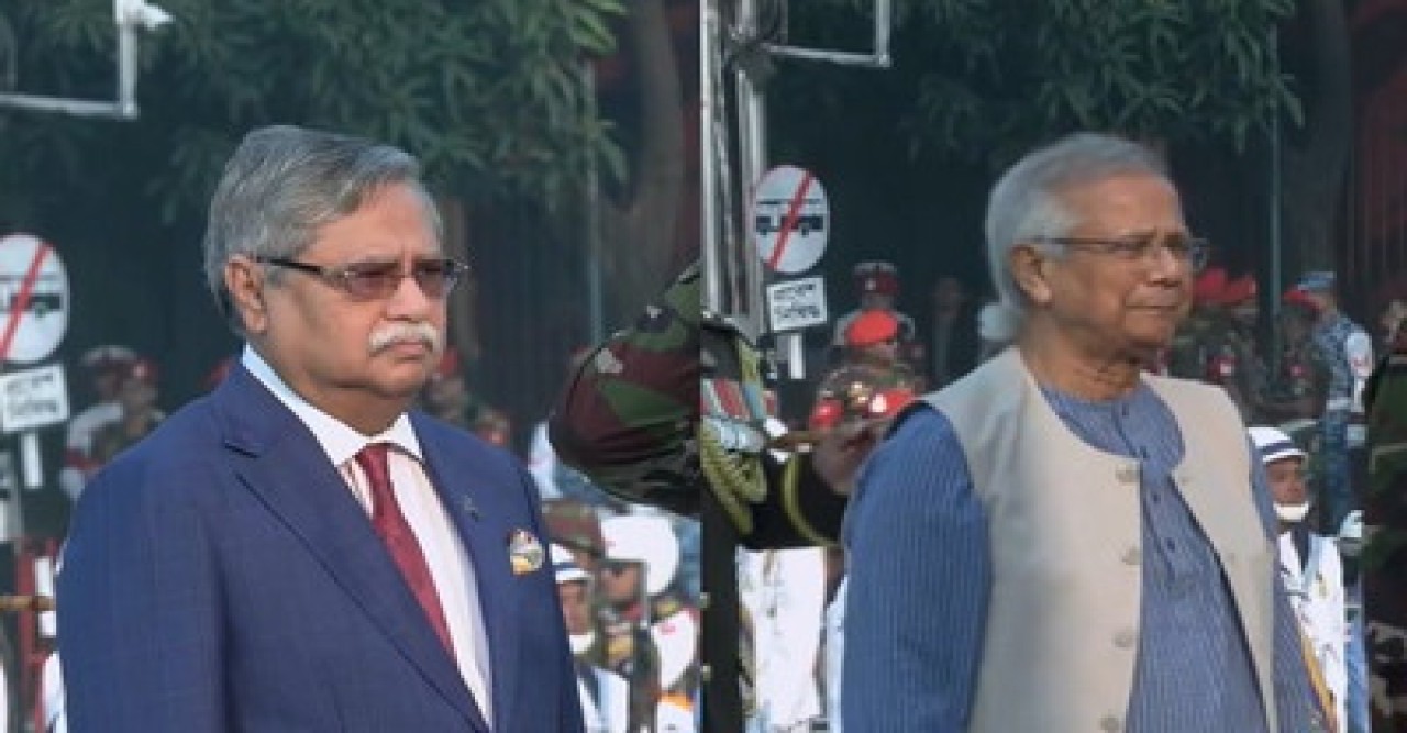 সশস্ত্র বাহিনী দিবসে শিখা অনির্বাণে রাষ্ট্রপতি ও প্রধান উপদেষ্টার শ্রদ্ধা