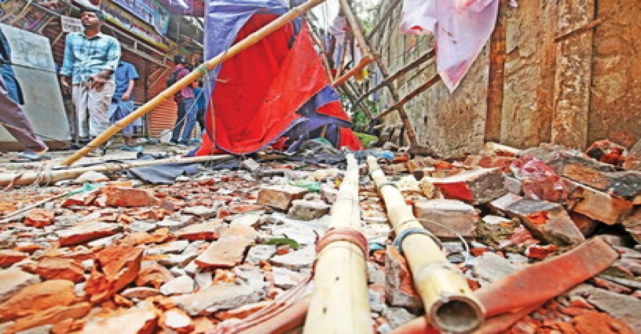 এগিয়ে আসছে আরও ‘বড়’ ভূমিকম্প