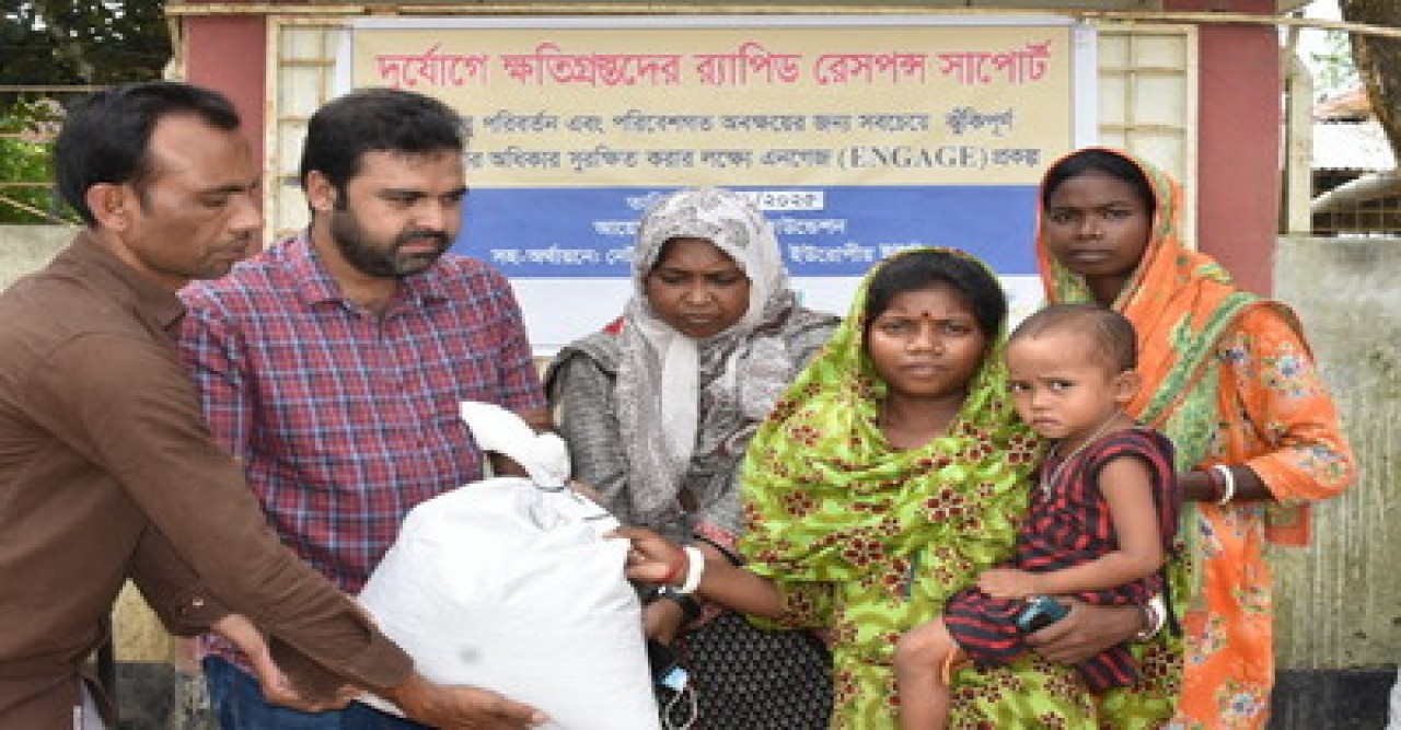 রাজশাহীর দু’টি উপজেলায় ক্ষতিগ্রস্ত পরিবারের মাঝে ডাসকো ফাউন্ডেশনের ত্রাণ বিতরণ