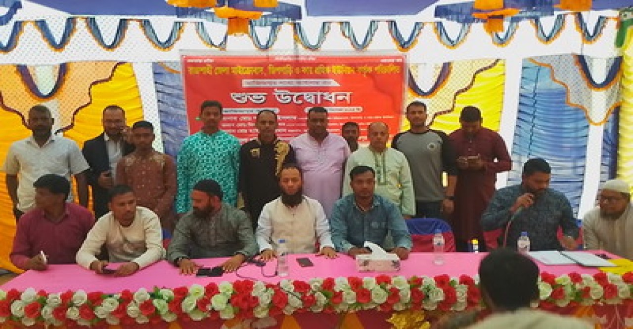 তানোরে মাইক্রোবাস,জিপগাড়ি ও কার শ্রমিক ইউনিয়নের আজিজপুর শাখা উদ্বোধন