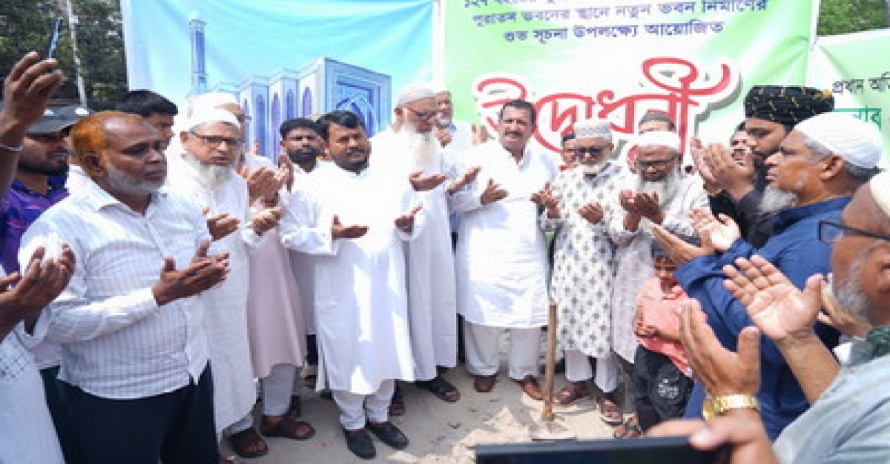 রাজশাহীতে জামে মসজিদের ৬তলা বিশিষ্ট নতুন ভবন নির্মাণ কাজের উদ্বোধন