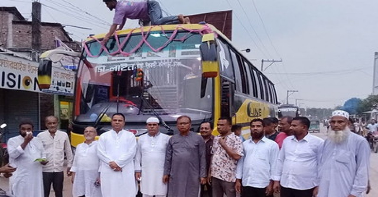 “বাঘাবাসীর যোগাযোগ ব্যবস্থায় ‘সি লাইনের’ নতুন দূরপাল্লার বাস ”