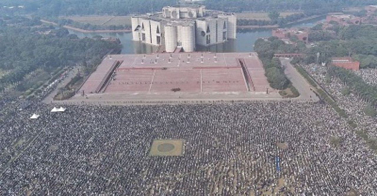 অকৃত্রিম ভালোবাসায় আপসহীন নেত্রীকে শেষ বিদায়