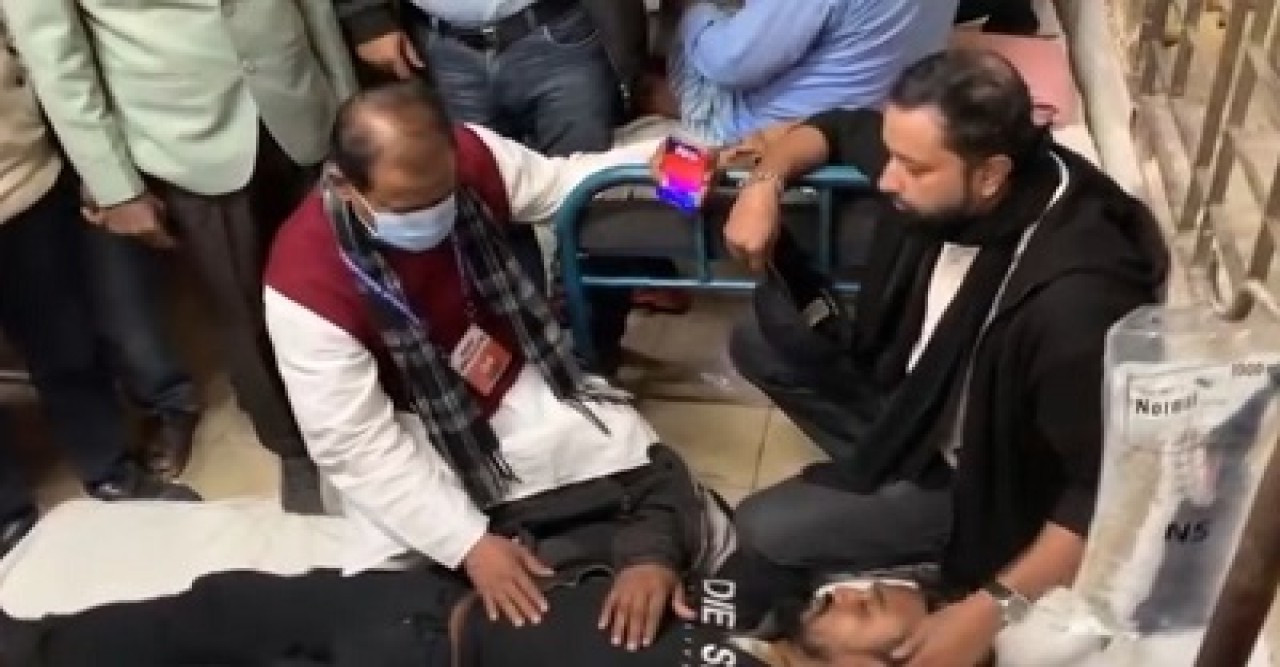 নির্বাচনি প্রচারে বাধা দেওয়ায় বিএনপি-জামায়াত নেতাকর্মীদের সংঘর্ষ