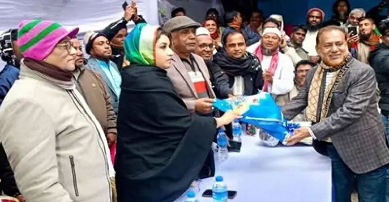 নিজের গাড়ি ভাঙচুর মামলার আসামি আ.লীগ নেতাকে দলে নিলেন শামা ওবায়েদ