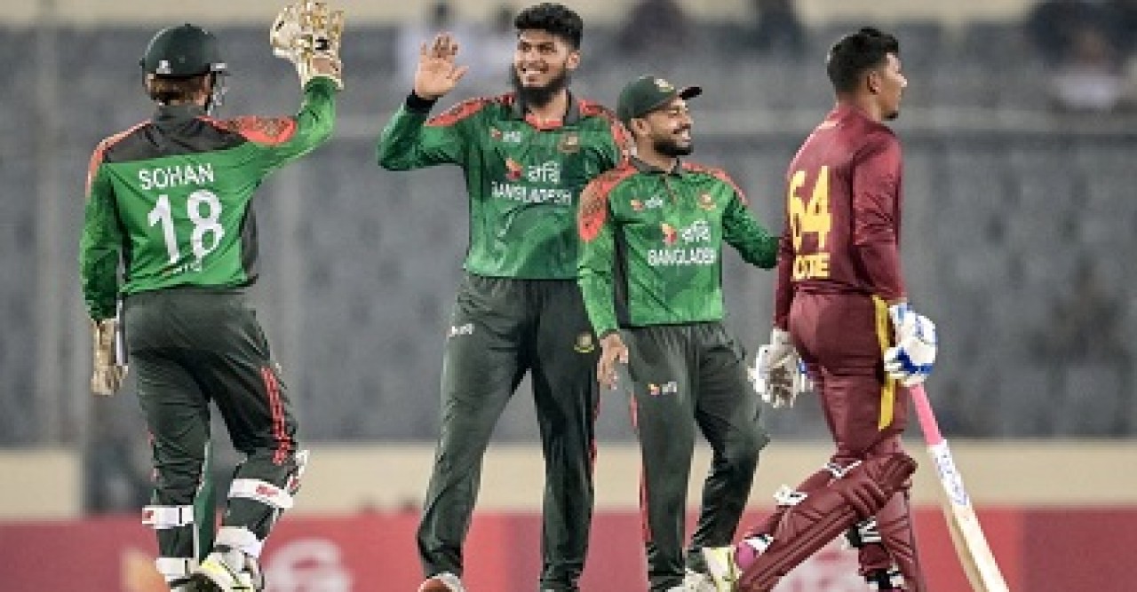 দ্বিতীয় টি-টোয়েন্টিতে যে একাদশ নিয়ে মাঠে নামতে পারে বাংলাদেশ