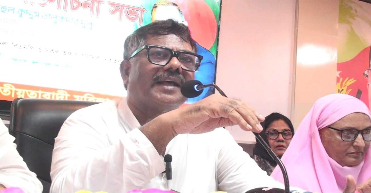 জামায়াতের নারীরা বোরকা পরে পরকালের টিকিট বিক্রি করছেন: দুলু