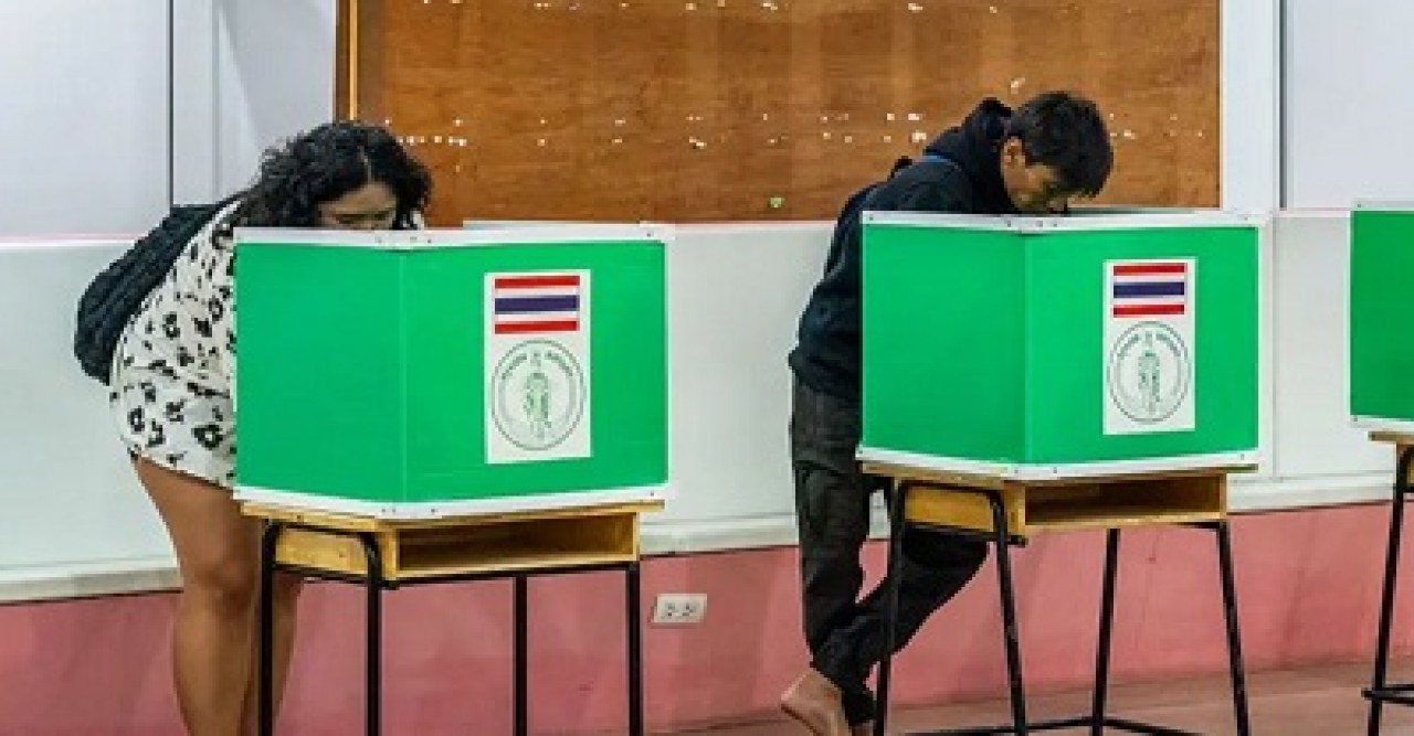 থাইল্যান্ডে সংসদ নির্বাচন আজ, হবে গণভোটও