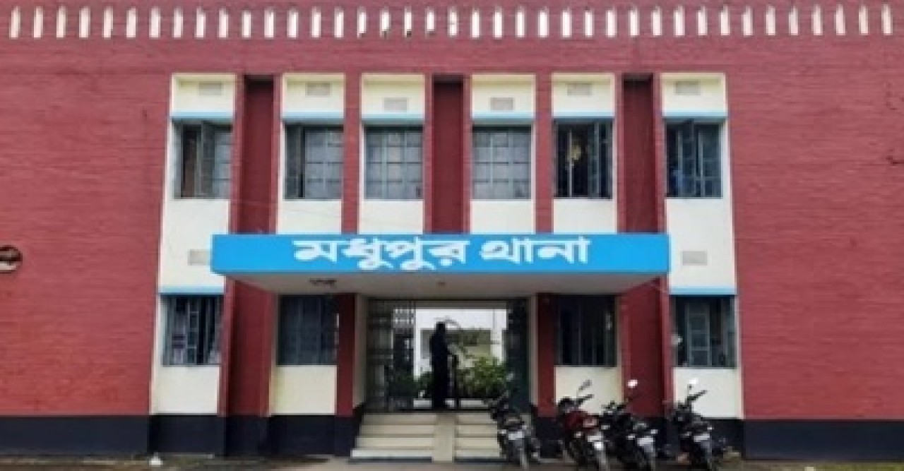 পরিত্যক্ত সেপটিক ট্যাংক থেকে ছাগল উদ্ধার করতে গিয়ে ৪ জনের মৃত্যু