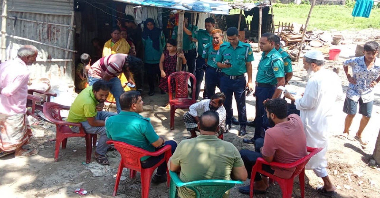 ভয় দেখিয়ে দেওয়া হয় টাকা, ‘খাসির খানা’ হচ্ছে না