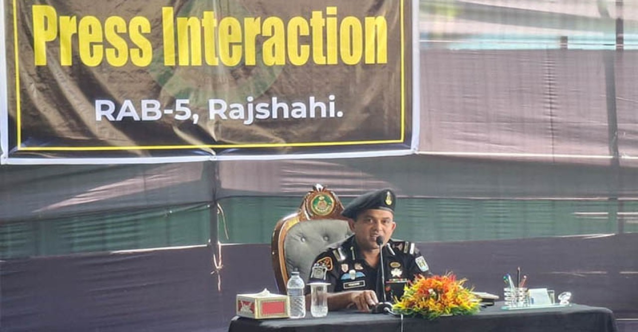রাজশাহীতে সাংবাদিকদের সঙ্গে র‌্যাব অধিনায়কের মতবিনিময়