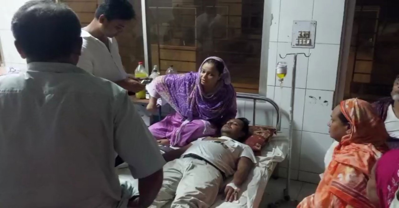 মাদারীপুরে ইতালিপ্রবাসীসহ ৪ জনকে কুপিয়ে জখম