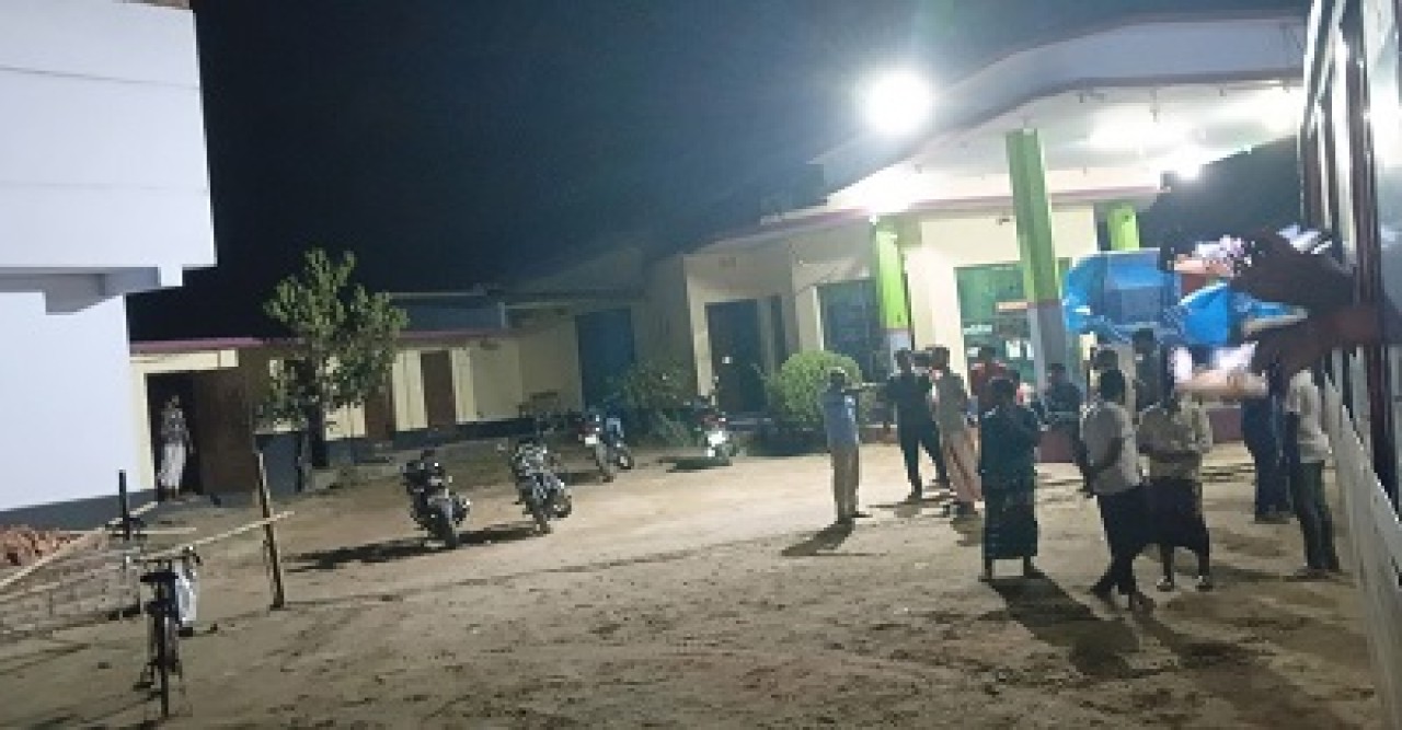 মহাদেবপুরে বন্ধ পাম্পে মিলল ৩৯০০ লিটার ডিজেল: ব্যবস্থার আশ্বাস ইউএনও’র