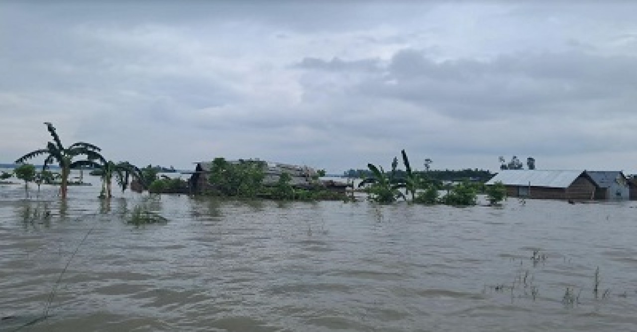 নদ-নদীর পানি বেড়ে ১৮ জেলায় বন্যার শঙ্কা