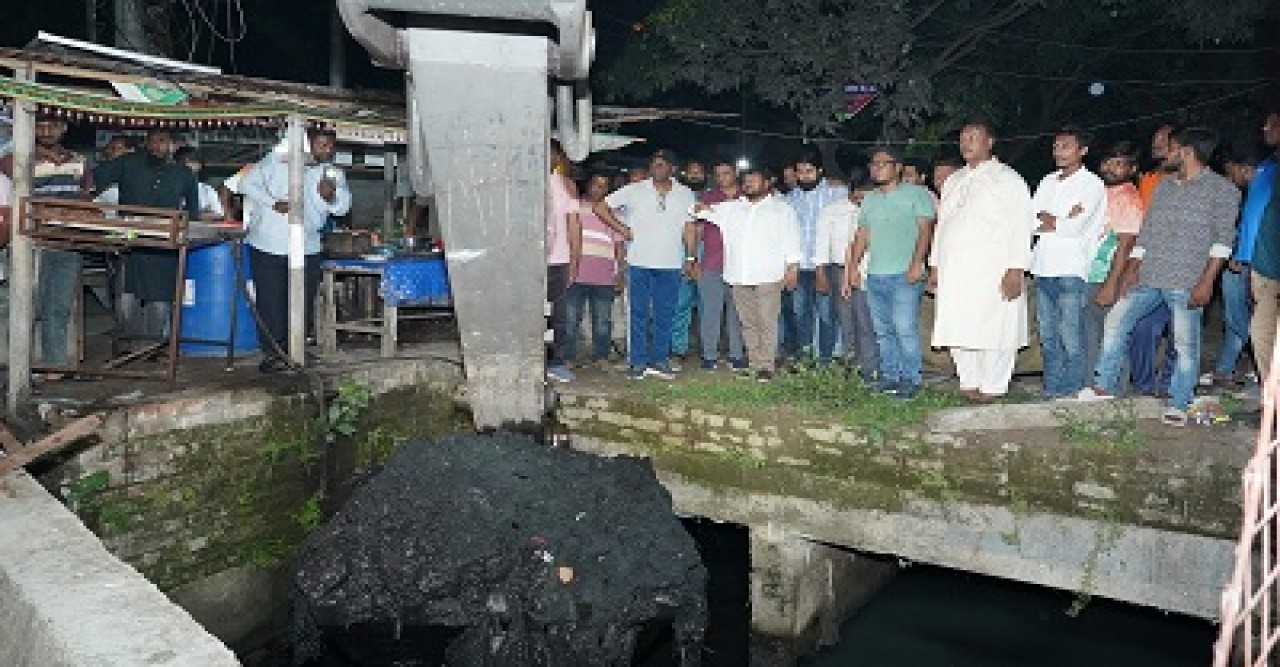 আগামী বর্ষা মৌসুমে জলাবদ্ধতা নিরসনে ড্রেন পরিষ্কারকরণ কার্যক্রম পরিদর্শনে রাসিক প্রশাসক