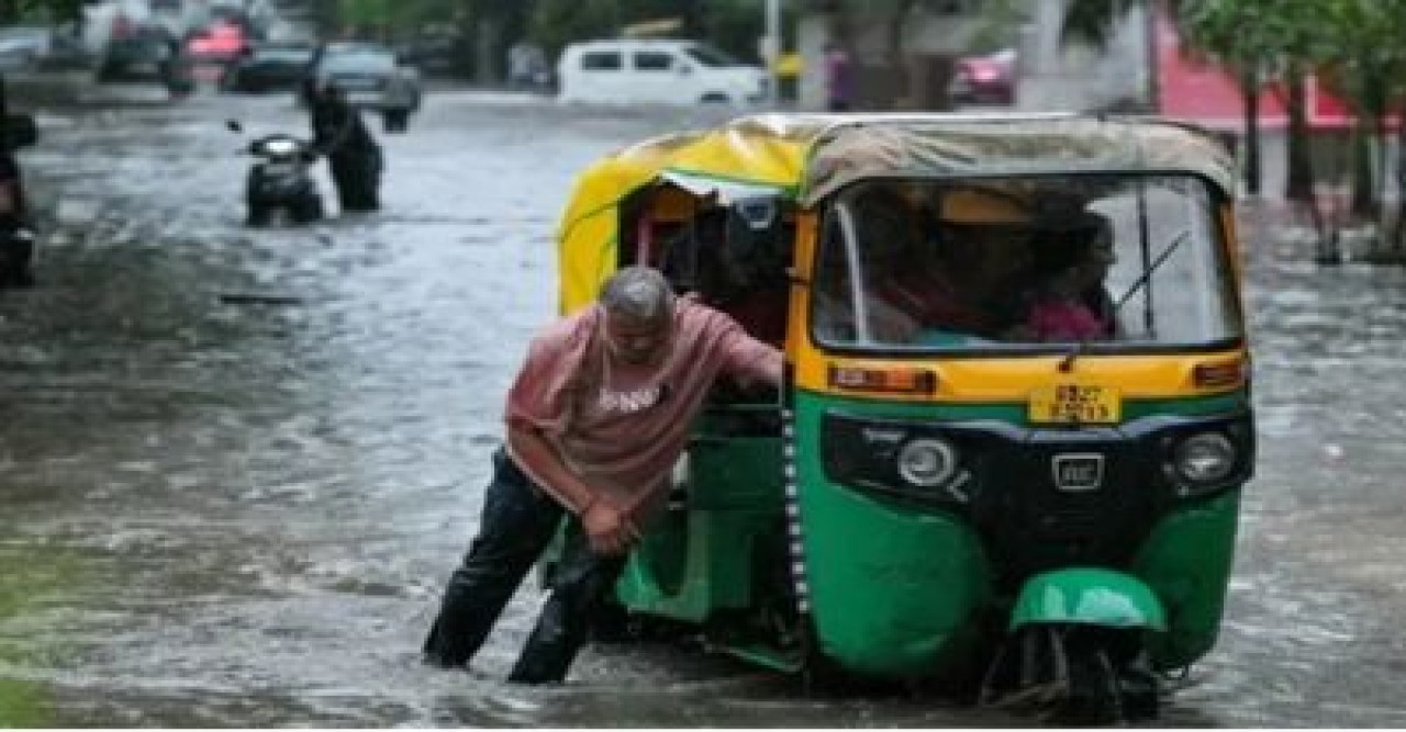 উত্তর প্রদেশে বন্যা-ভূমিধসে ৫৬ জনের মৃত্যু