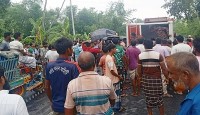 রাজশাহীতে মাহিন্দ্রা-ট্রাকের সংঘর্ষে ব্যাংক কর্মকর্তাসহ ২ জন নিহত