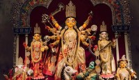 প্রতিমা বিসর্জনের মধ্য দিয়ে শেষ হচ্ছে শারদীয় দুর্গোৎসব