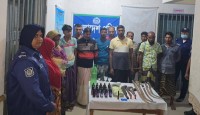 চার জেলার সীমান্তবর্তী চর এলাকার গ্রেপ্তারকৃত ৬৭ জনের মধ্যে বাঘার ১৩ জন