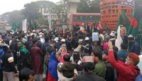 টানা তৃতীয় দিনের মতো শাহবাগে ইনকিলাব মঞ্চের অবরোধ