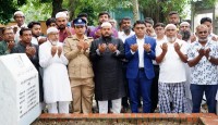 জুলাই গণঅভ্যুত্থান দিবসে রাজশাহীতে শহীদ সাকিব আঞ্জুমানের কবর জিয়ারত