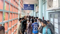 ফল প্রকাশসহ ৪ দফা দাবিতে রাবির আরবি বিভাগে তালা শিক্ষার্থীদের