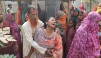 ঘরের সিঁধ কেটে ঢুকে বৃদ্ধকে কুপিয়ে হত্যা, রক্তমাখা অবস্থায় আটক ১
